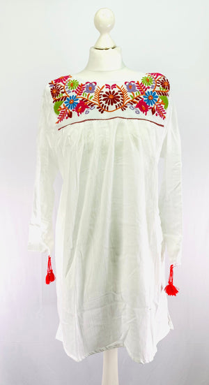Vestido de verano bordado mexicano