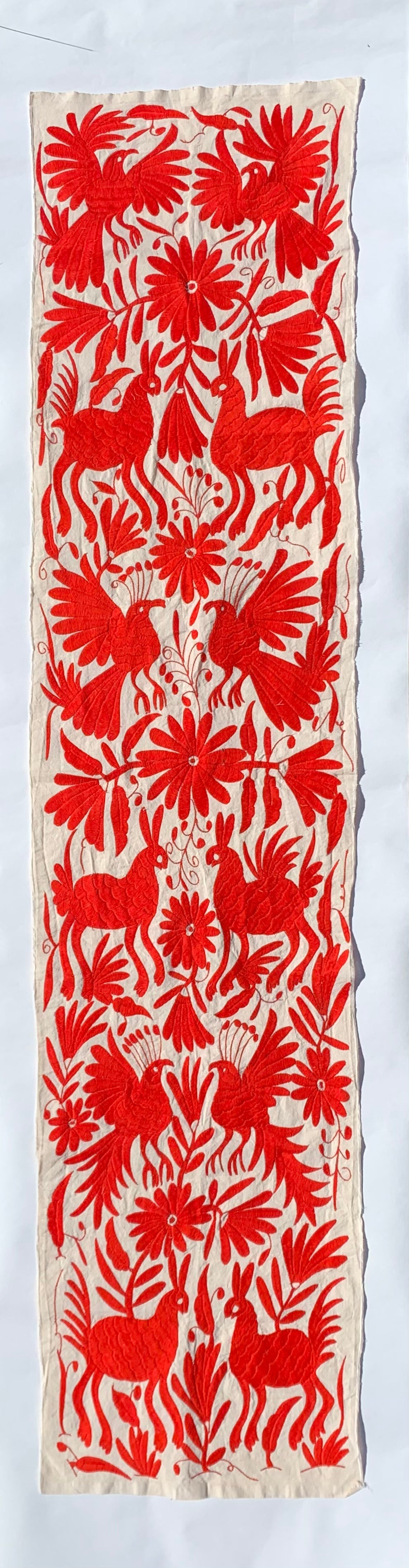 Mexican Otomi Embroidered Table Runner – Handmade Tenango Textile (195 x 45 cm)